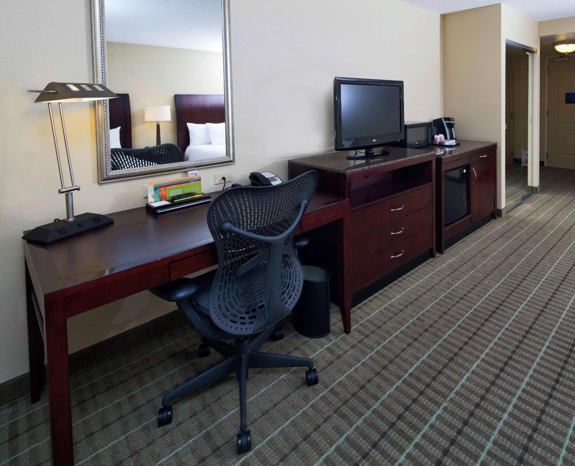 Hilton Garden Inn Valdosta Exteriör bild